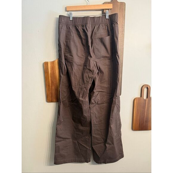 Nike Active Brown High-Rise Wide Leg Drawstring Woven Track Pants Size Medium - Picture 2 of 6
